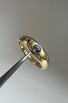 Mars Mini Blimp Blue Sapphire Ring - Gold