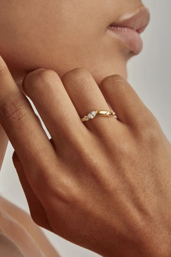 By Charlotte Chasing Tides Ring - Gold