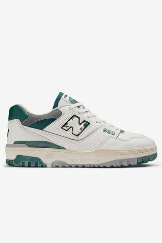 New Balance BB550VTG - Sea Salt with Marsh Green